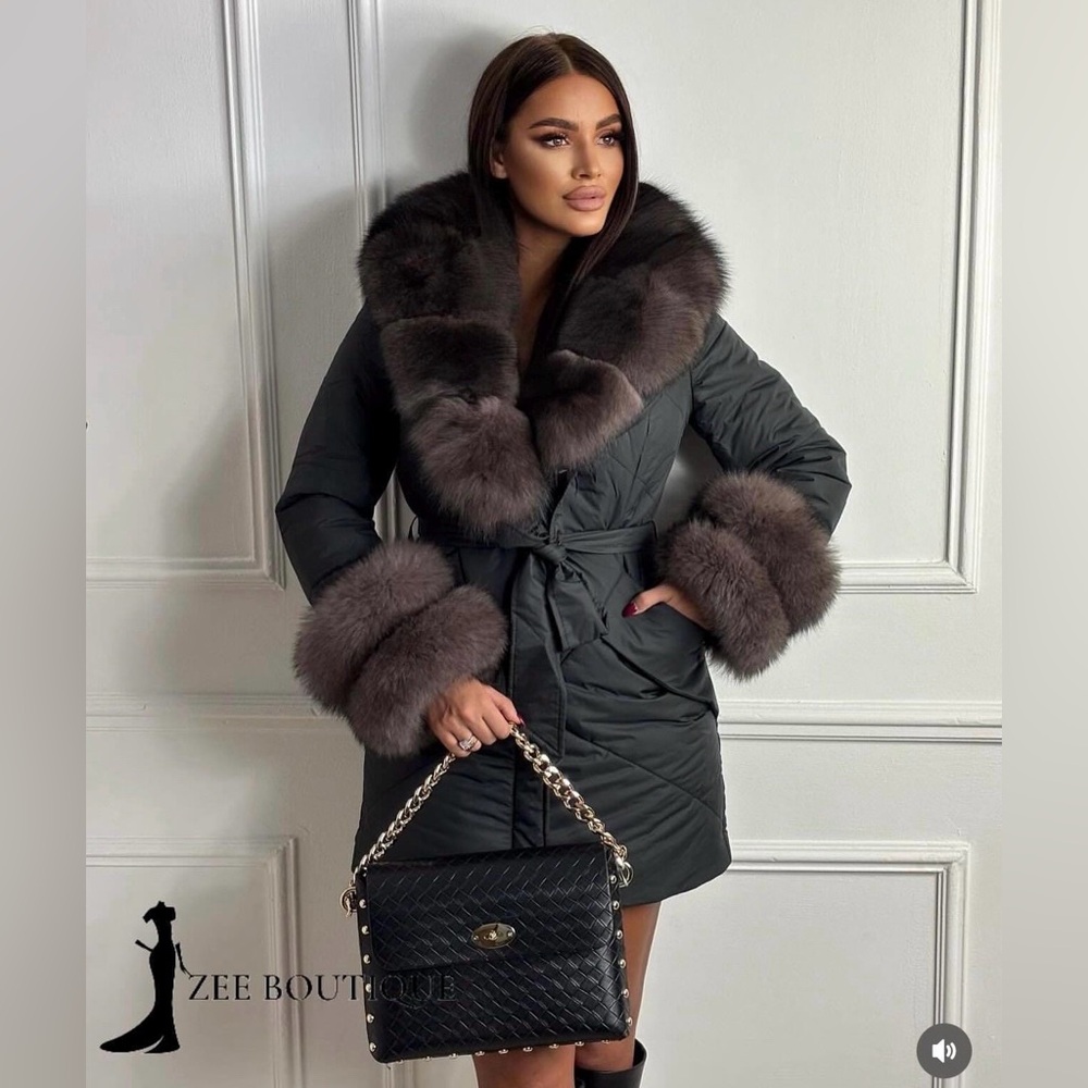 Waterproof parka with fox fur details